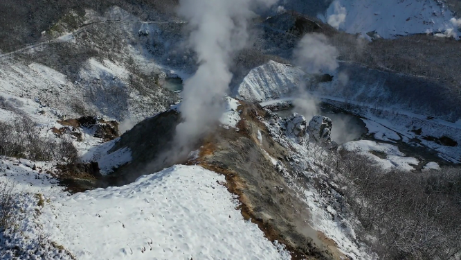 日本北海道登别温泉地狱谷自然风光
