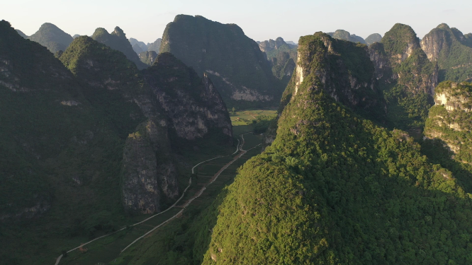 广西崇左喀斯特地貌峰林自然风光航拍