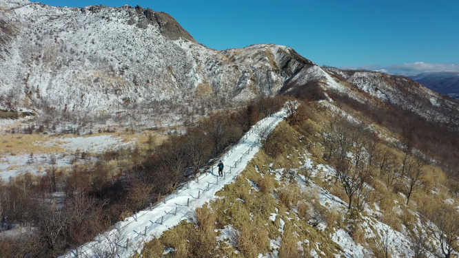 日本北海道有珠山火山雪原徒步自然风光