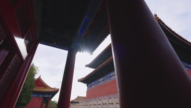 汉白玉石柱故宫龙柱