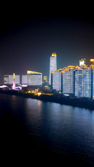 长沙北辰三角洲洲际酒店城市夜景-竖版