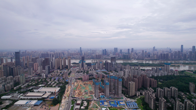 长沙湘江城市高楼航拍