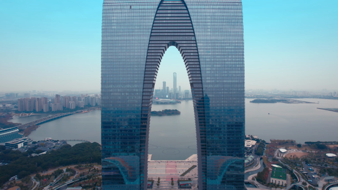 穿越苏州东方之门