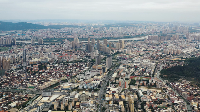 航拍福建泉州城市上空