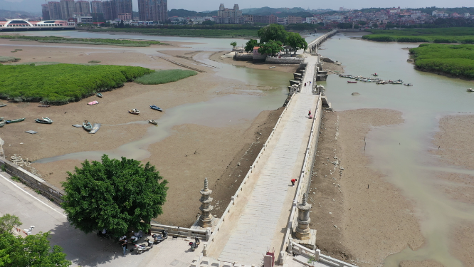 航拍泉州洛阳桥场景