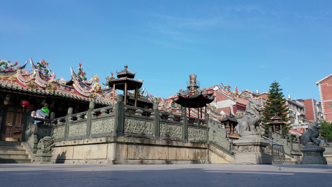福建寺庙的仰拍摄影