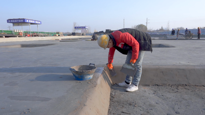 河南建筑工人工作的场景拍摄