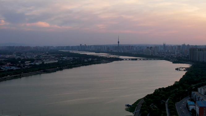 航拍河南洛阳洛河上空风景