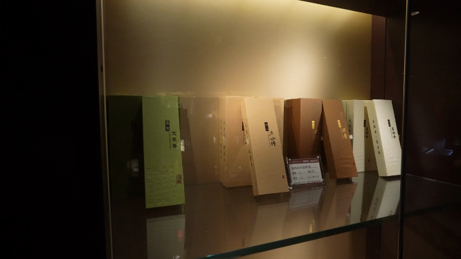 河南洛阳应天门天堂明堂内展品近景