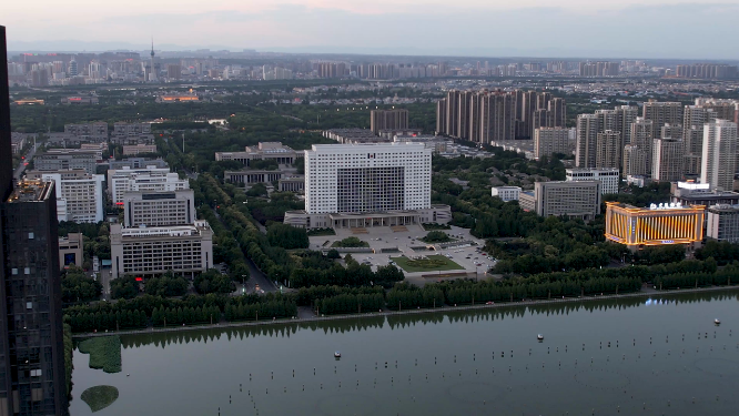 航拍河南洛阳城市上空建筑