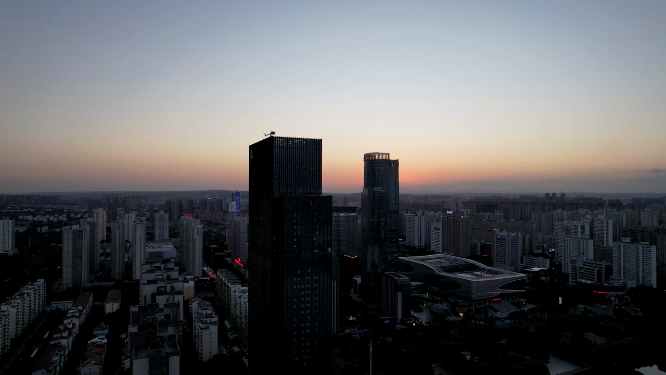 航拍河南洛阳城市上空建筑