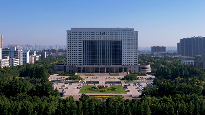 航拍河南洛阳城市上空建筑