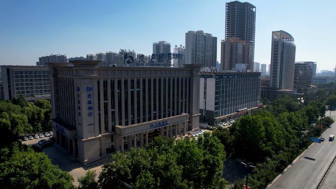 航拍河南洛阳城市上空建筑