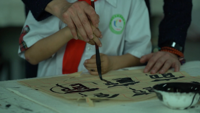 河南三门峡市实验小学文娱活动与展示