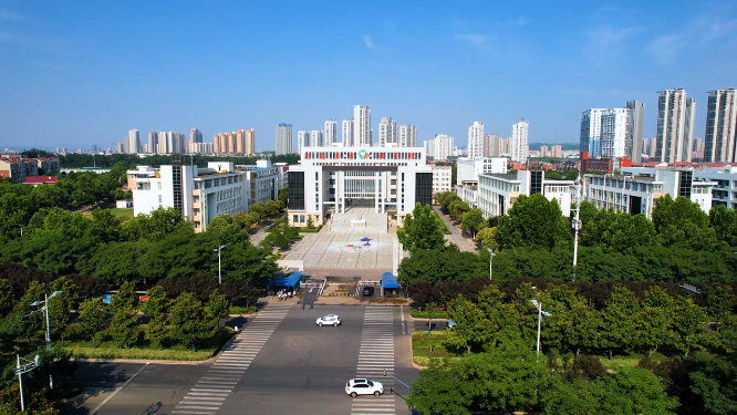 河南洛阳河南推拿职业学院全景航拍