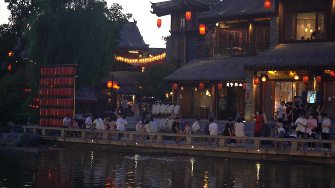 河南洛阳洛邑古城夜晚景色拍摄