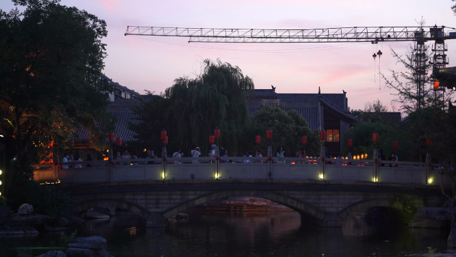 河南洛阳洛邑古城夜晚景色拍摄