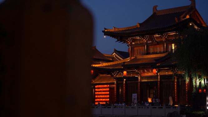 河南洛阳洛邑古城夜晚景色拍摄