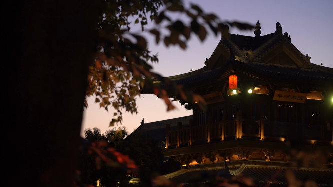 河南洛阳洛邑古城夜晚景色拍摄