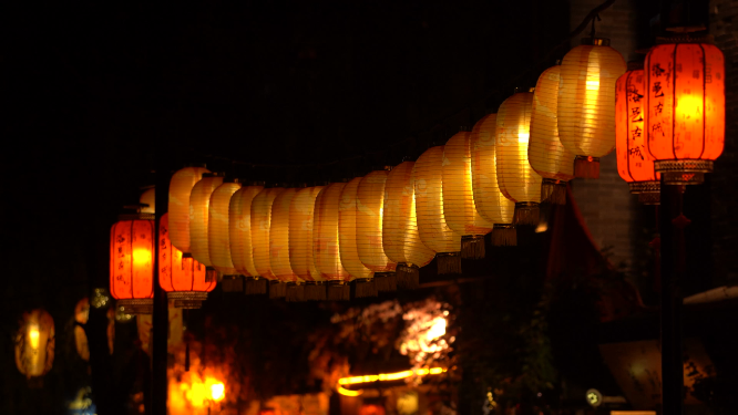 河南洛阳洛邑古城夜晚景色拍摄