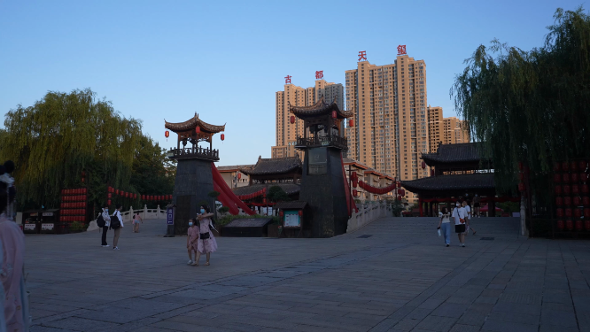 河南洛阳洛邑古城傍晚景色拍摄