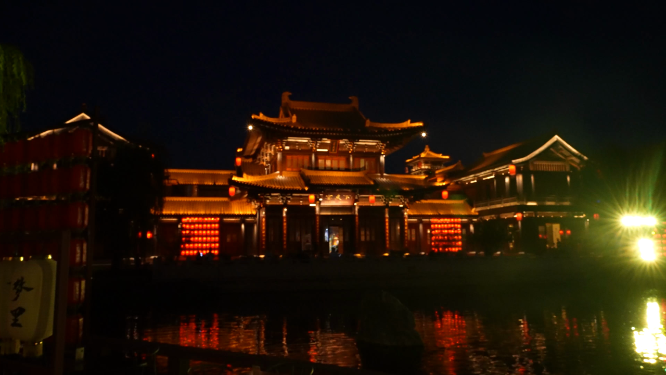 河南洛阳洛邑古城夜晚景色拍摄
