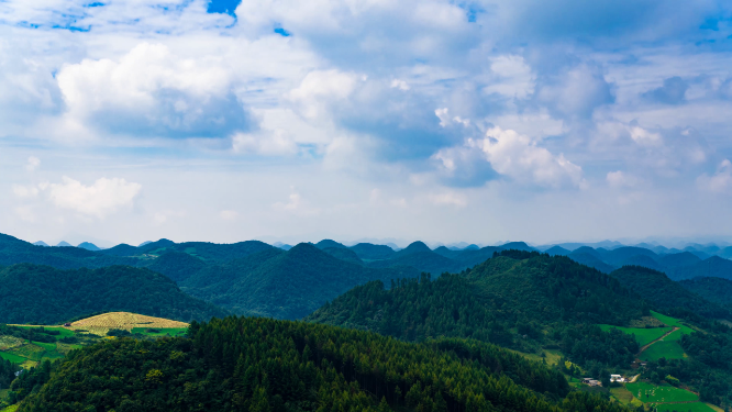 4k高山蓝天白云延时