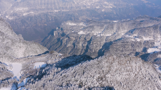 4k航拍恩施雪山雾凇风光