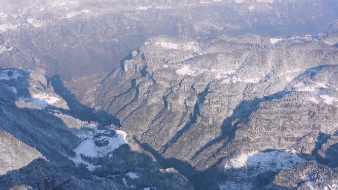 4k航拍恩施雪山雾凇风光