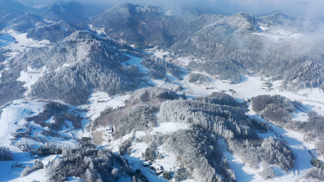 4k航拍恩施雪山雾凇风光