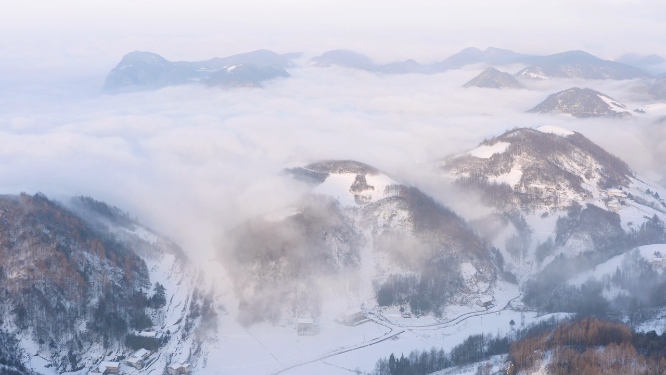 4k航拍恩施雪山雾凇风光
