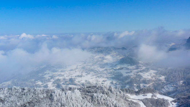 4k航拍恩施雪山雾凇风光