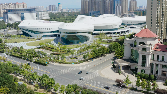 4k航拍孝感东城区建筑交通