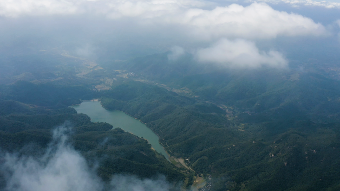 4k航拍山川水库云海