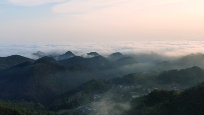 航拍高山乌云延时