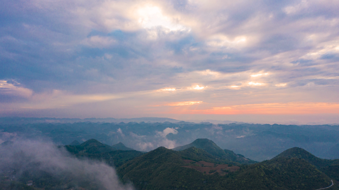 航拍高山乌云延时