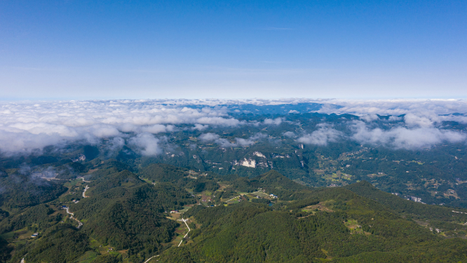 4k航拍高山峡谷云海