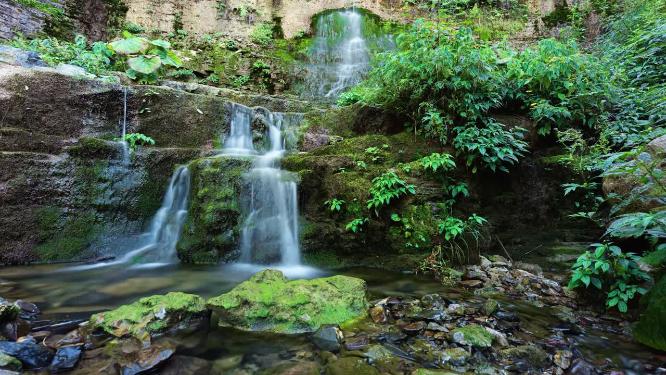 4k高山瀑布流水移动延时