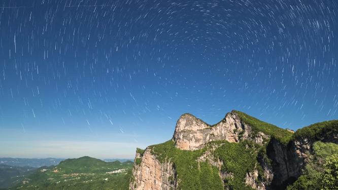 4k山顶星空星轨延时