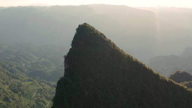 航拍恩施山峰