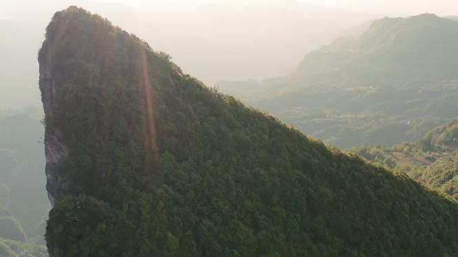 航拍山峰风光