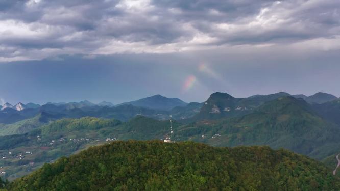 4k航拍高山云景彩虹