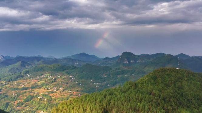 4k航拍高山云景彩虹