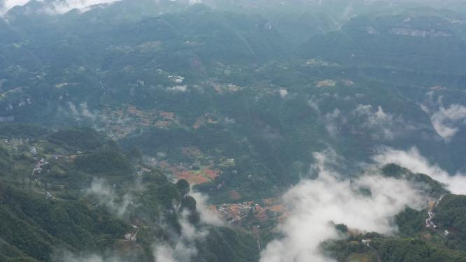 4k航拍高山峡谷云海