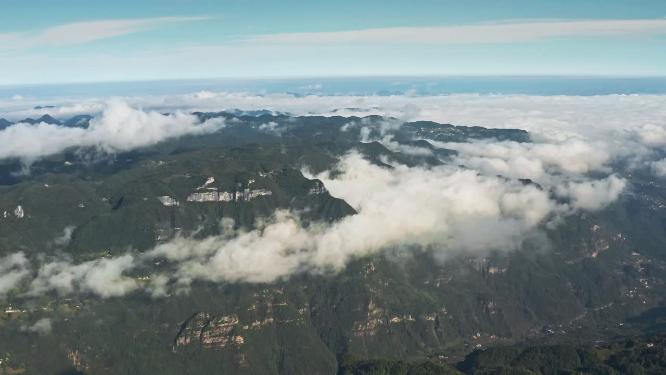 4k航拍高山峡谷云海