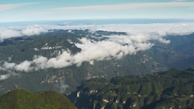 4k航拍高山峡谷云海