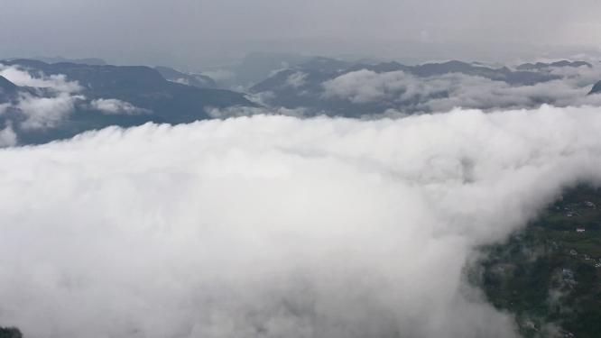 4k航拍高山峡谷云海