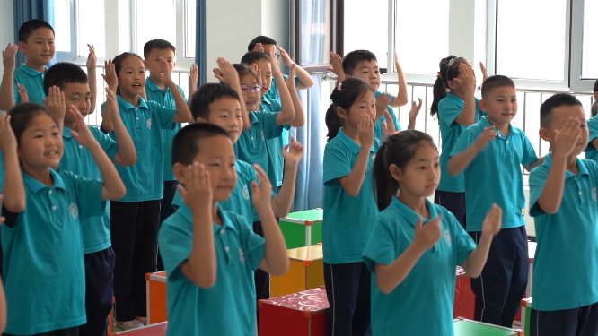 小学生音乐 舞蹈课堂 