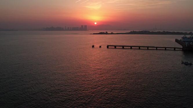 落日时的海景