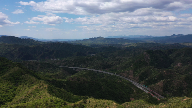 大气山川公路远景航拍